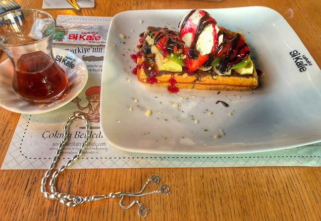 Karikatür Bi Kafe - Gastronomi ve konaklama