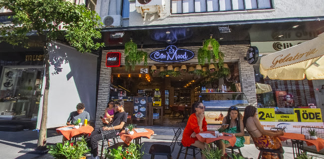Opinii despre Coffee Mood No:50 & Çeşme în Çeşme - Gastronomi ve konaklama