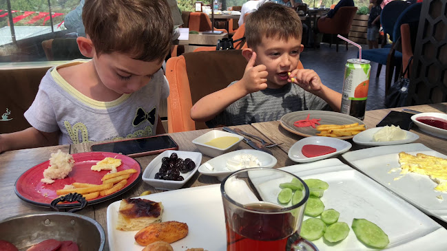 Opinii despre Lüks Pastanesi în Yakutiye - Gastronomi ve konaklama