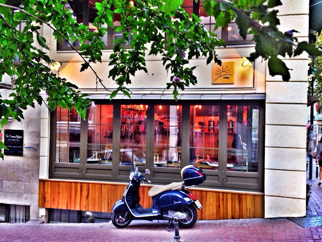 Teşvikiye, Ahmet Fetgari Sk 44/B, 34365 Şişli/İstanbul, Türkiye