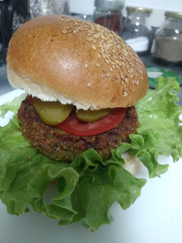 Opinii despre Prince Burger & Salad în Karşıyaka - Gastronomi ve konaklama