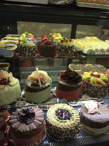 Fatih Sultan Mehmet, Evren Paşa Cd. No:52 D:1, 34470 Sarıyer/İstanbul