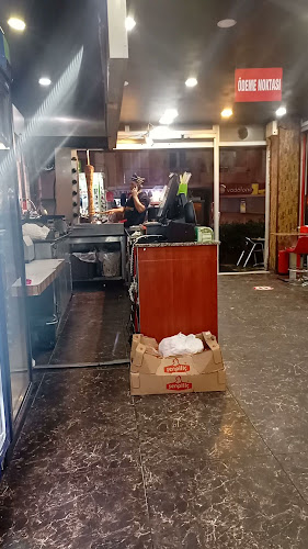 Opinii despre DÖNER SOS & BURGER în İstanbul - Gastronomi ve konaklama