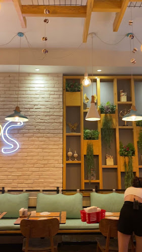 Opinii despre Limos Kahvaltı & Cafe în İstanbul - Gastronomi ve konaklama