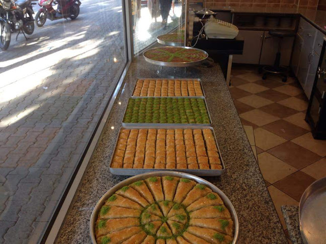 Özlem Pastanesi - Gastronomi ve konaklama