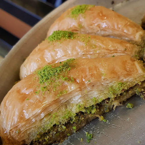 İstanbul Pastanesi - Gastronomi ve konaklama