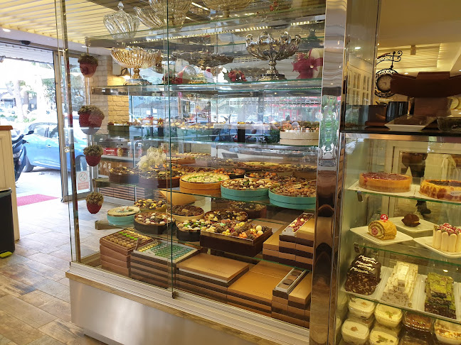 Topraktan patisserie