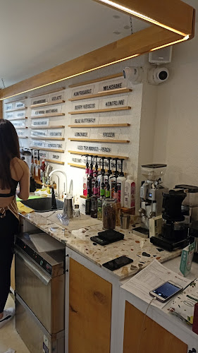 Kontrbus Coffe Co. Balçova - Gastronomi ve konaklama