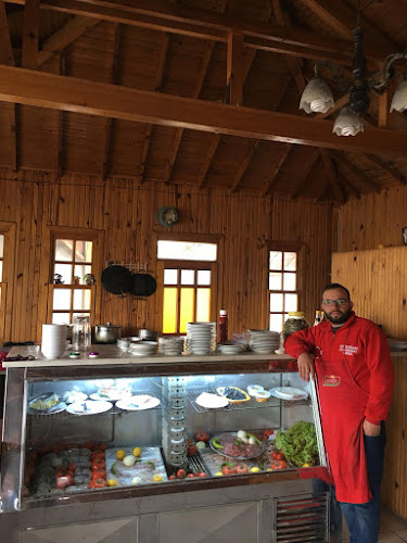 Arslan Usta Köy Evi Akçabat Köfte Mangalda Kuzu