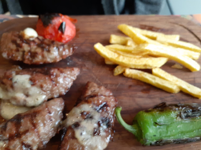 Opinii despre Etmahal Steakhouse Restaurant în Bakırköy - Gastronomi ve konaklama