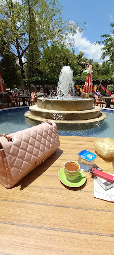 Opinii despre KIRMIZI BEYAZ AKYOL PARK AİLE ÇAY BAHÇESİ în Muğla - Gastronomi ve konaklama