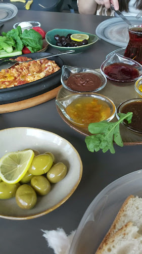 Şivekar - Gastronomi ve konaklama