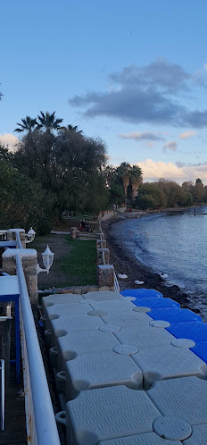 Opinii despre Mercan Cafe Beach în Datça - Gastronomi ve konaklama