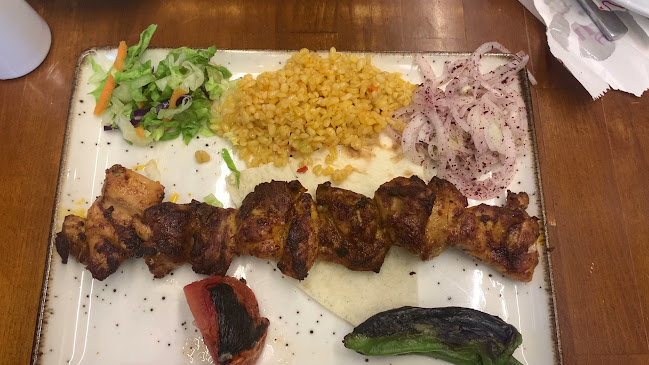 Opinii despre Altın Döner în Bergama - Gastronomi ve konaklama