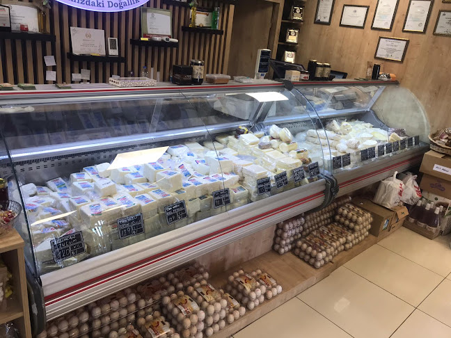 ALİ PEKİN GIDA, Güre Mahallesi, İzmir Çanakkale Yolu, 10300, 10390 Edremit/Balıkesir