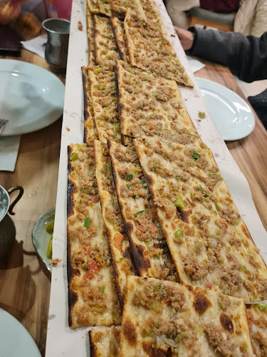 Opinii despre Meşhur Konyalı Etli Ekmek în Kütahya - Gastronomi ve konaklama