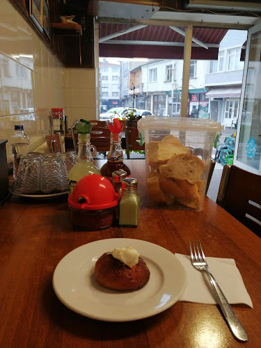 Comentarii opinii despre Hayri Çorba Tatlı Salonu