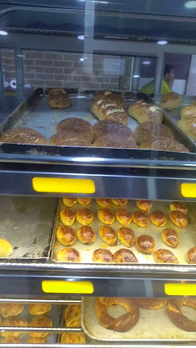 Opinii despre Akyüz Unlu Mamüler în Buca - Gastronomi ve konaklama