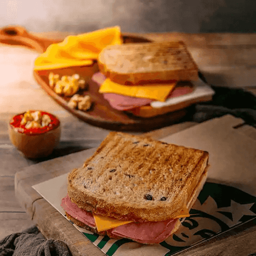 Starbucks Adalar - Gastronomi ve konaklama