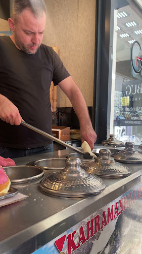 Melek Pastanesi - Gastronomi ve konaklama