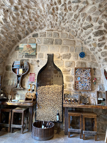 Siras Şarapçılık Merkez Şube - Gastronomi ve konaklama