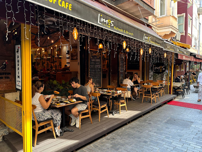 Sinanpaşa, Çelebi Oğlu Sk. No:11, 34353 Beşiktaş/İstanbul, Türkiye