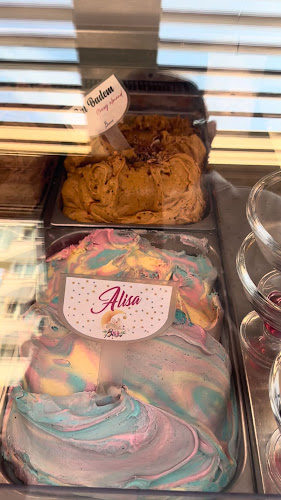 Opinii despre Bravo Patisserie în Karşıyaka - Gastronomi ve konaklama