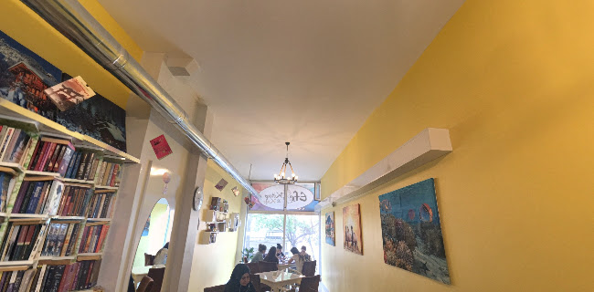 Opinii despre Efe Kitap Kafe Burhaniye în Burhaniye - Gastronomi ve konaklama