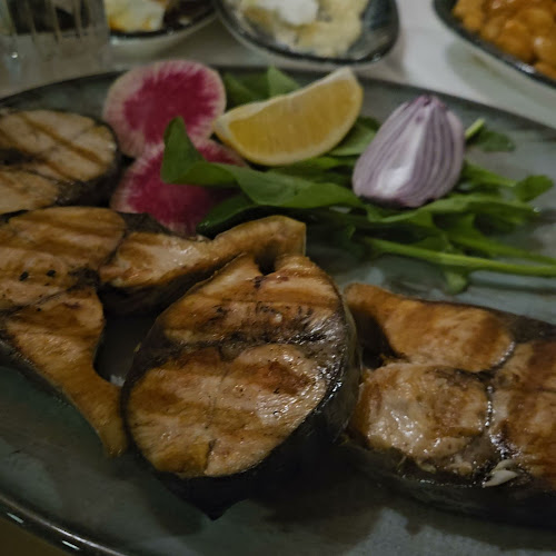 Opinii despre livar balık evi în Beşiktaş - Gastronomi ve konaklama