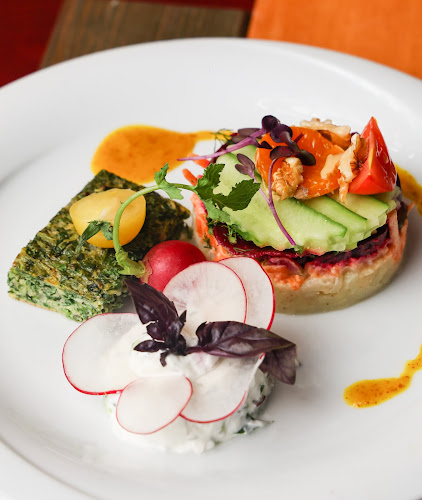 Opinii despre DEÜ Çatı Restaurant în Konak - Gastronomi ve konaklama