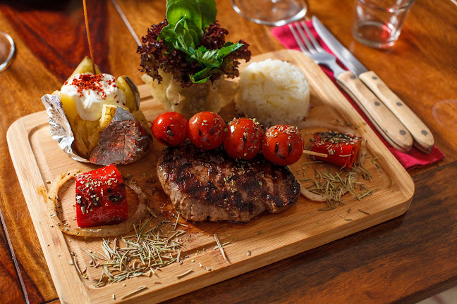 Arch Bistro - Gastronomi ve konaklama