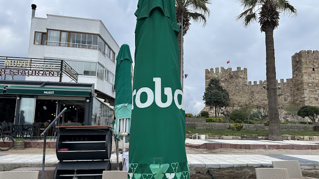 Musti Cafe & Restaurant