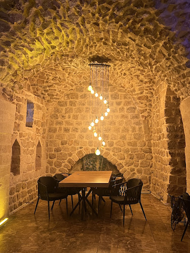 TAUS - Gastronomi ve konaklama