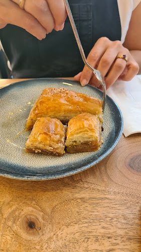 Opinii despre Simit dünyası în Kuşadası - Gastronomi ve konaklama