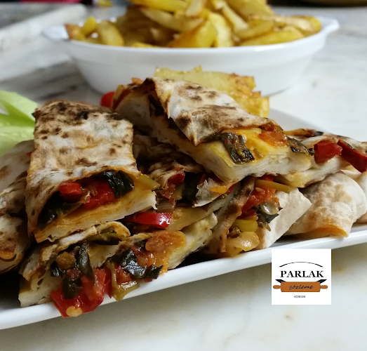 Opinii despre Hanımeli gözleme & Meşur Adıyaman çiğköftecisi Bilal Usta în Sorgun - Gastronomi ve konaklama