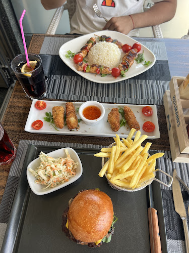 Opinii despre Marvista Restaurant în Kuşadası - Gastronomi ve konaklama