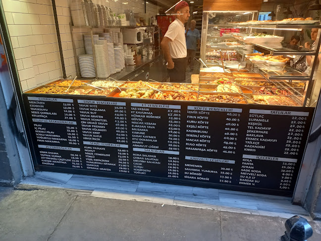 Kuloğlu, İstiklal Caddesi, Turnacıbaşı Cd. No:3/B, 34440 Beyoğlu/İstanbul, Türkiye