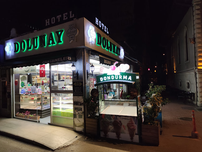Dolunay Pastanesi