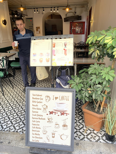 Sokak Kahvesi - İstanbul
