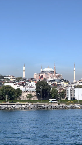 Opinii despre Sur Balık Restoran Sarayburnu în İstanbul - Gastronomi ve konaklama