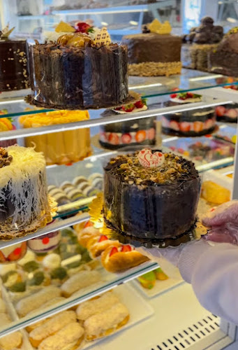 HAS EKMEK UNLU MAMULLERİ - İzmir