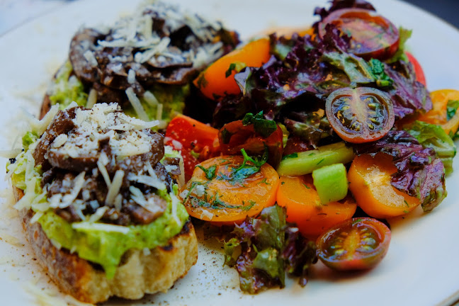 Opinii despre FAMES Cihangir în İstanbul - Gastronomi ve konaklama