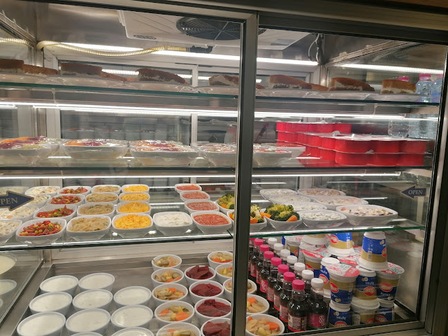 Kuloğlu, İstiklal Caddesi, Turnacıbaşı Cd. No:3/B, 34440 Beyoğlu/İstanbul, Türkiye