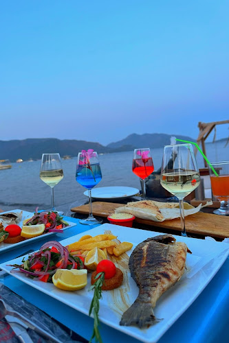 Comentarii opinii despre Diana & Sisters steak house fun & pub Beach Bar