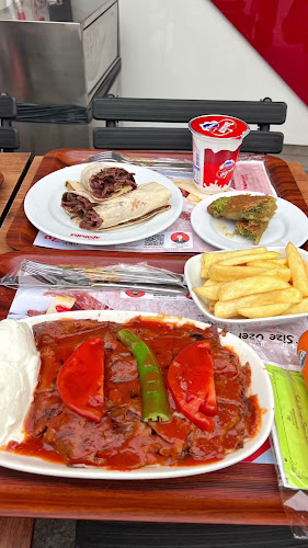 Opinii despre Ağababa Express Döner Kadıköy în Kadıköy - Gastronomi ve konaklama