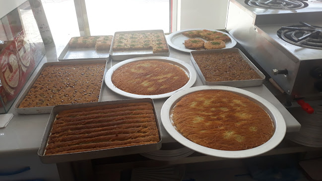 Opinii despre Beşenoğlu dondurma ve künefe în İzmit - Gastronomi ve konaklama