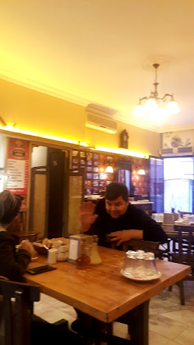 Ayvalık Paşa Çorba ve zeytinyagli ev yemekleri salonu - Gastronomi ve konaklama