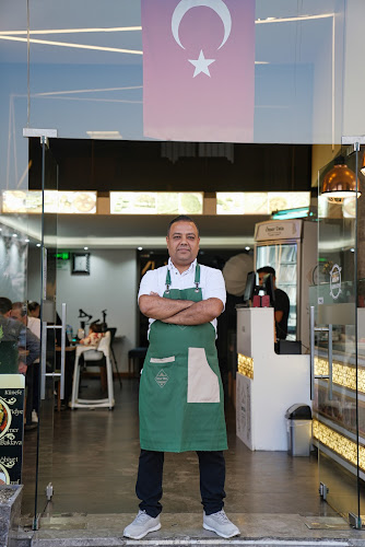 Ömer Usta Katmer&Künefe - Gastronomi ve konaklama