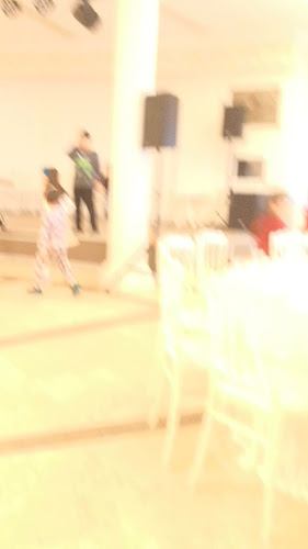 Opinii despre İBB Florya Sosyal Tesisleri: İdeal Salon în Bakırköy - Gastronomi ve konaklama