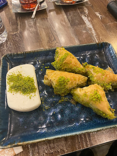 Akdo Dondurma Esentepe Şube - Gastronomi ve konaklama